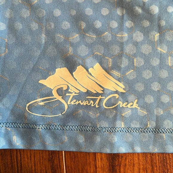 Under Armour Top - Picture 5 of 5